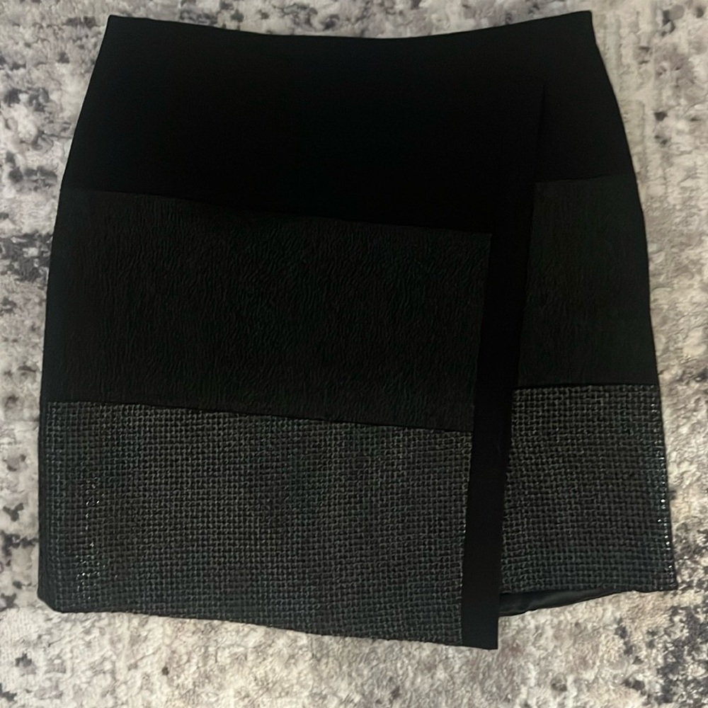 White House Black Market - Edgy Mini Skirt - Size 0